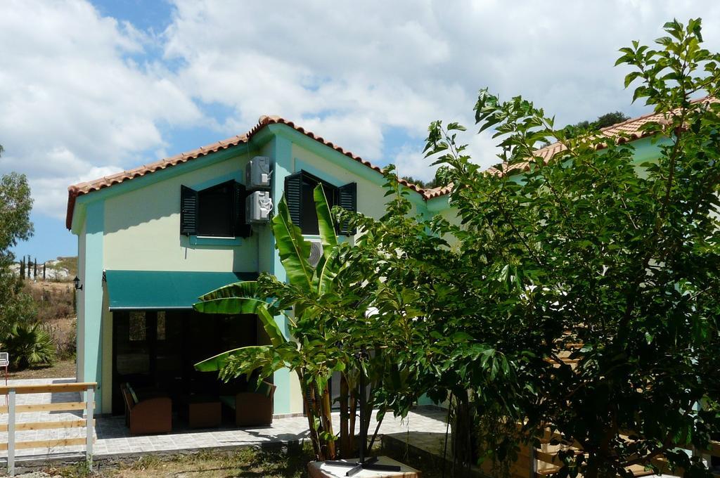 Villa Emmanouela Xi Beach Buitenkant foto
